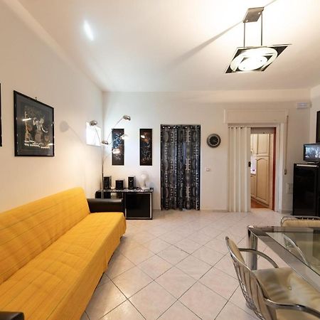 La Dimora Di Carmela By Wonderful Italy Apartment Bari Luaran gambar